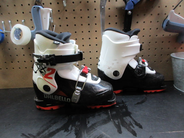 Load image into Gallery viewer, Used Dalbello Juniors CX 2.0 GW Ski Boots - Size 19.5
