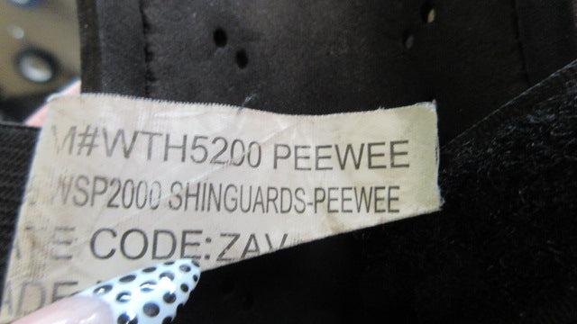 Load image into Gallery viewer, Used Wilson Soccer Shin Guards - Size Youth
