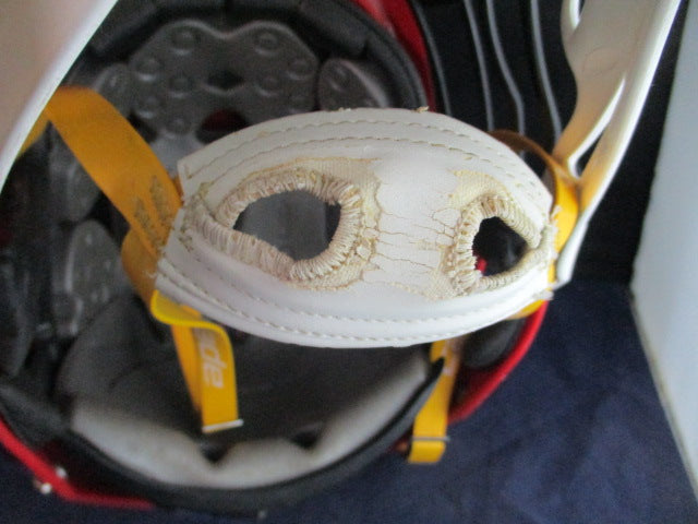 Load image into Gallery viewer, Used Cascade CPX-R Lacrosse Helmet / Chinstrap - worn chinstrap
