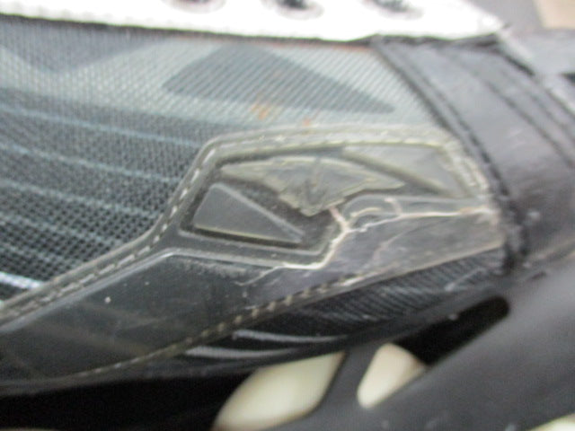 Load image into Gallery viewer, Used Mission Inhaler DS5 Roller Inline Hockey Skates Size 10 E (Shoe Size 11.5)
