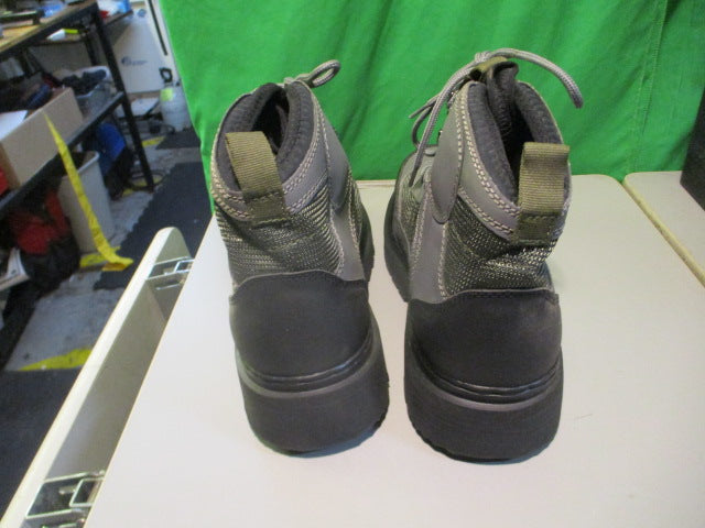 Load image into Gallery viewer, Cabela&#39;s Men&#39;s Size 13 Ultralight Lug Sole Wading Boots
