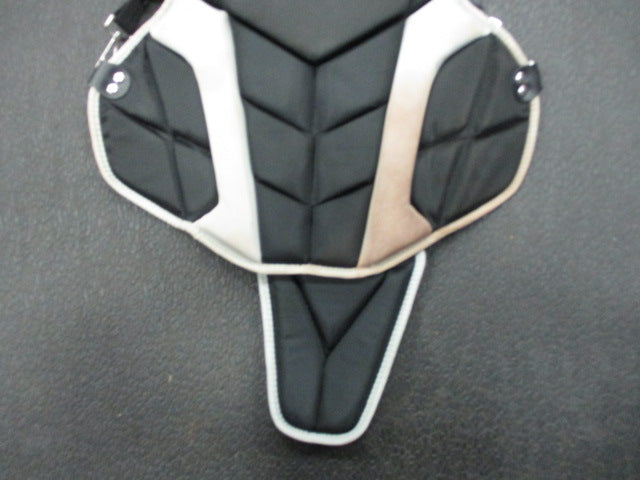 Load image into Gallery viewer, Used All - Star Top Star Series Size 15.5&quot; Age 12-16 Catchers Chest Protector
