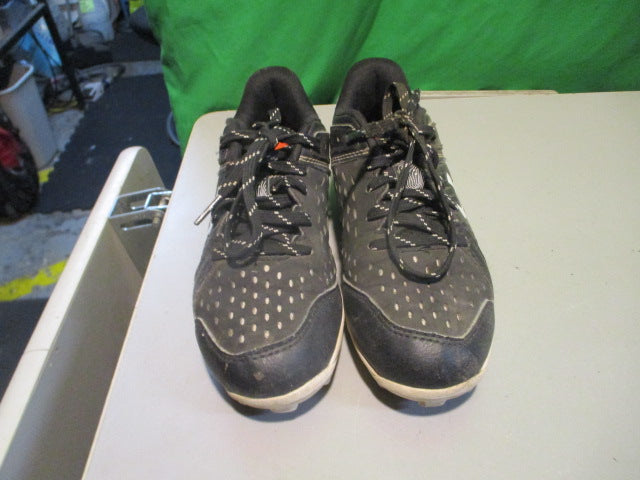 Load image into Gallery viewer, Used Under Armour Leadoff Size 13K Cleats
