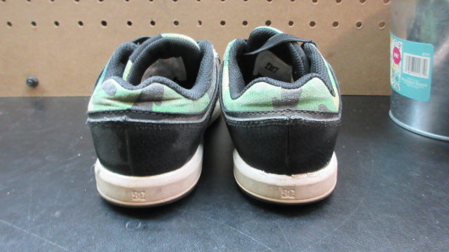Load image into Gallery viewer, Used DC Manteca 4 Low Sneakers - Size 1.5
