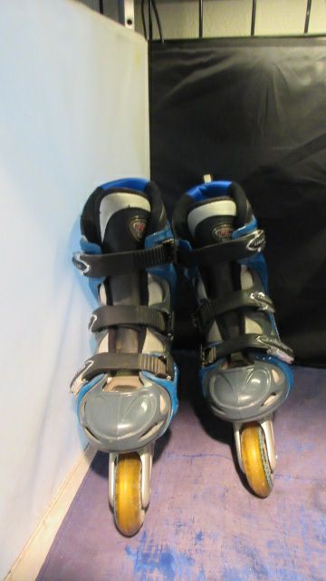 Load image into Gallery viewer, Used Roller Derby Elite Proline 900 In Line Skates Size 7 - wear on buckles
