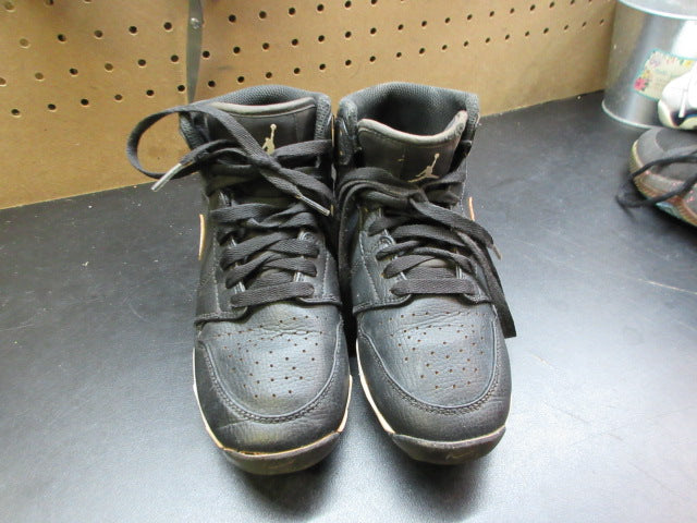 Load image into Gallery viewer, Used Nike Air Jordan 1 Mid Baseball Cleats - Size Youth 3.5
