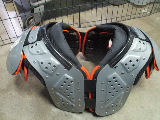 Load image into Gallery viewer, Used Schutt XV HD Football Shoulder Pads size Medium
