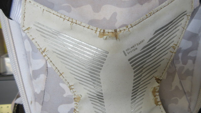 Load image into Gallery viewer, Used Easton Ghost NX Elite Softball Bat Pack
