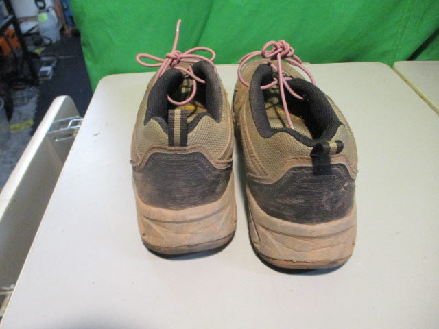 Load image into Gallery viewer, Used Denali Size 9 Hiking Shoes
