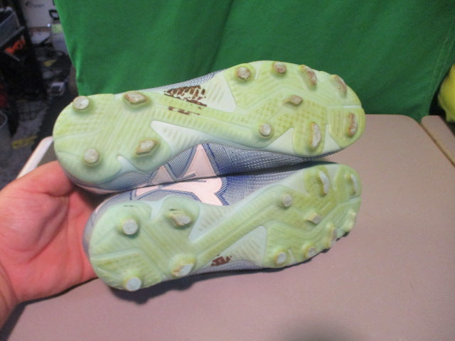 Load image into Gallery viewer, Used Puma Future 7 Size 5 Soccer Cleats
