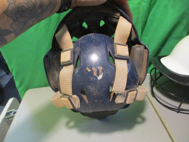 Load image into Gallery viewer, Used Wilson Youth Small/Medium Baseball Catchers Helmet
