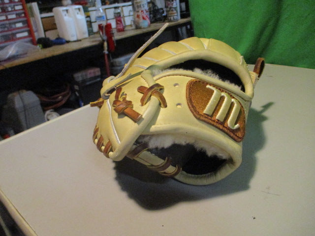 Load image into Gallery viewer, Used Marucci Honor the Game Series 11.5&quot; Glove - RHT
