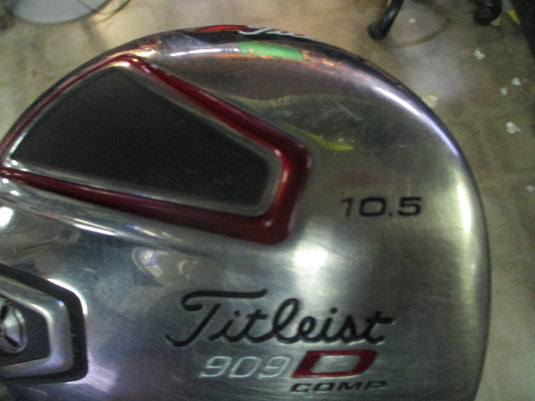 Used Titleist 909D RH 10.5 DEG Stiff Flex Driver Includes Head Cover