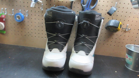 Used K2 Youth Boa Snowboarding Boots -  Size 7