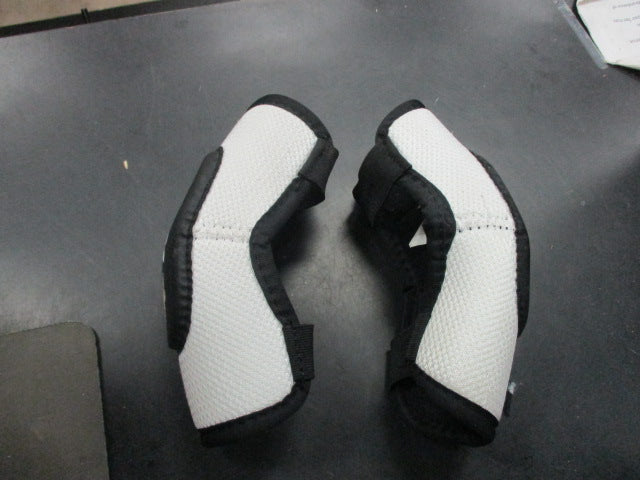 Load image into Gallery viewer, Used CCM LTP Youth Hockey Elbow Pads
