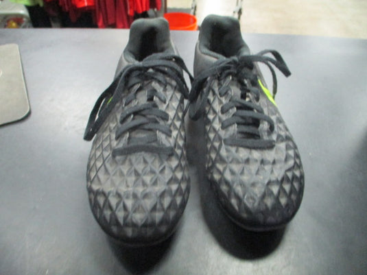 Used Nike Tiempo Soccer Cleats Size 1.5