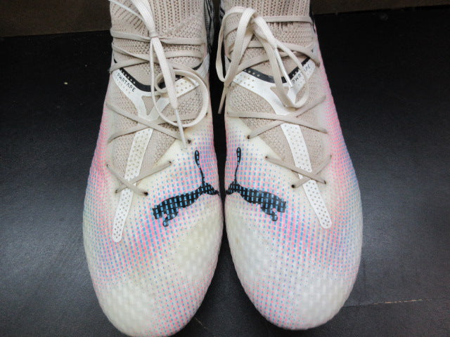 Load image into Gallery viewer, Used Puma Future 7 Ultimate Soccer Cleats - Size 9.5
