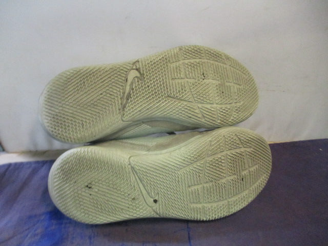 Load image into Gallery viewer, Used Nike Street Gato Indoor Soccer Cleats Youth Size 4.5
