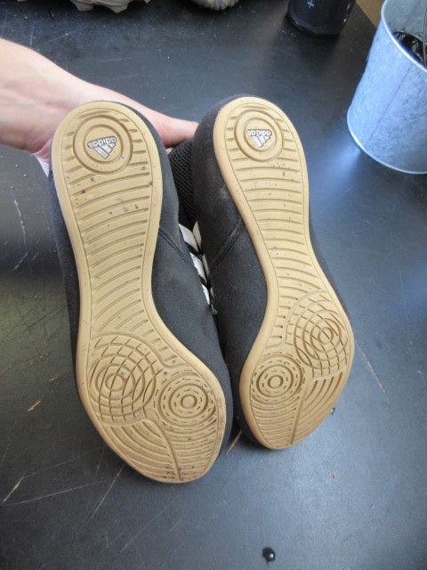 Load image into Gallery viewer, Used Adidas HVC 2 Wrestling Shoes - Size 4

