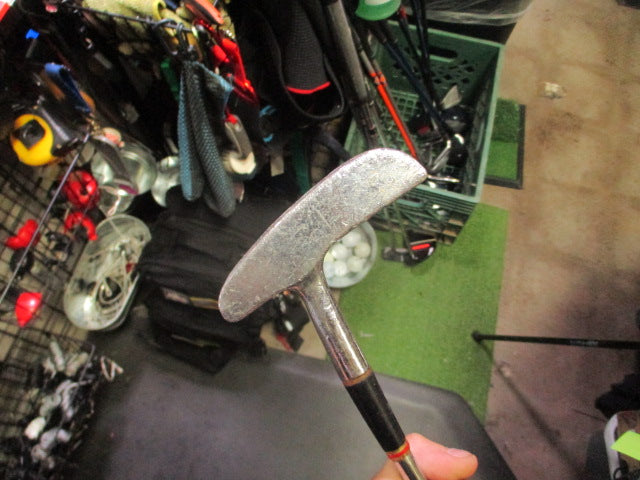 Load image into Gallery viewer, Used Northwestern Golf Co. Model 600 Right Hand Putter
