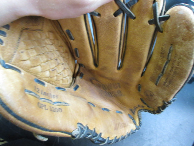 Load image into Gallery viewer, Used Mizuno Prospect Series 12" Glove - RHT
