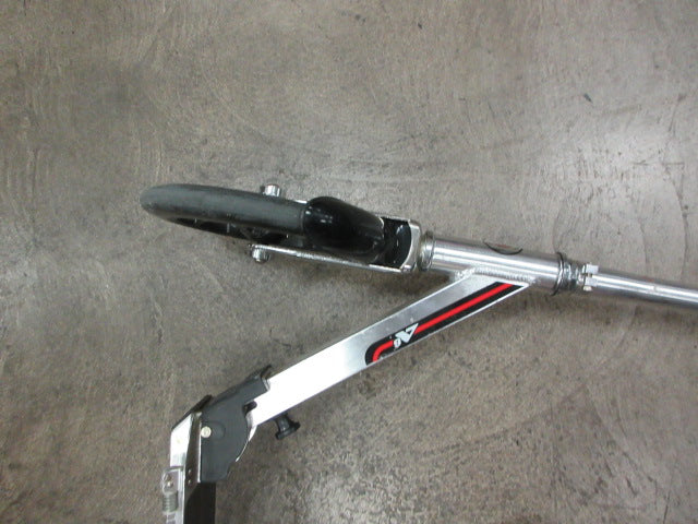 Load image into Gallery viewer, Used Razor A6 - Kick scooter - 13.4 in - silver
