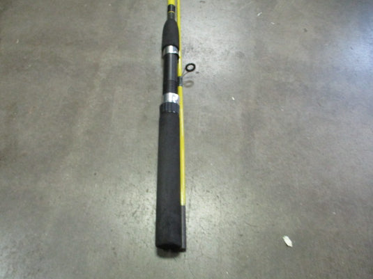 Used Fin-Chaser 6' 2-Piece Fishing Pole
