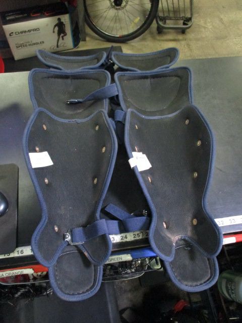 Load image into Gallery viewer, Used Champro Optimus MVP+ Intermediate Shin Guards in Navy
