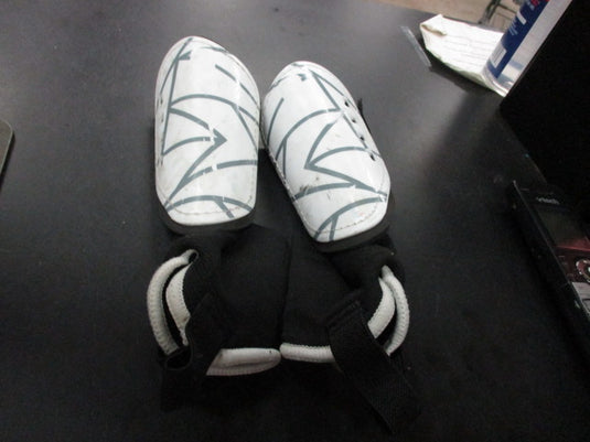 Used DSG Youth Small Shin Guards
