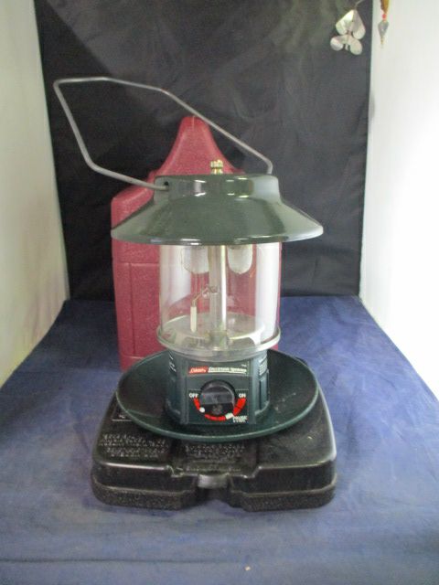 Load image into Gallery viewer, Used Coleman Electronic Ignition Propane Lantern
