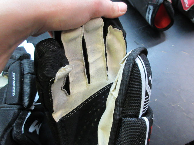 Load image into Gallery viewer, Used CCM FT 370 Hockey Gloves - Size 15"
