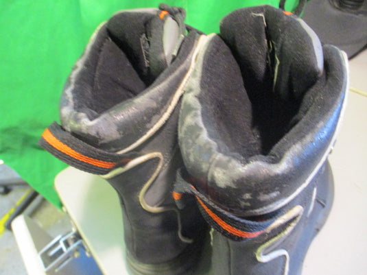 Used Bacl/Orange Winter Water Proof Size 4 Boots