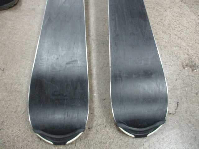 Load image into Gallery viewer, Used Atomic Cloud 6 142cm Downhill Skis

