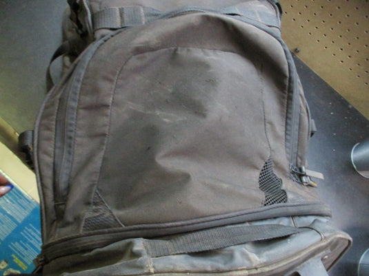 Used Rawlings Catchers Rolling Bag *HAS A HOLE*