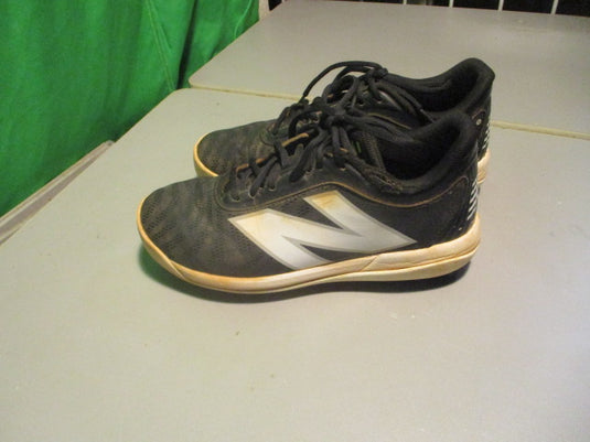 Used New Balance 4040v7 Size 5.5 Cleats