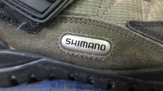 Load image into Gallery viewer, Used Shimano 038W Mountain Bicycle Shoes Adult Size 7.5
