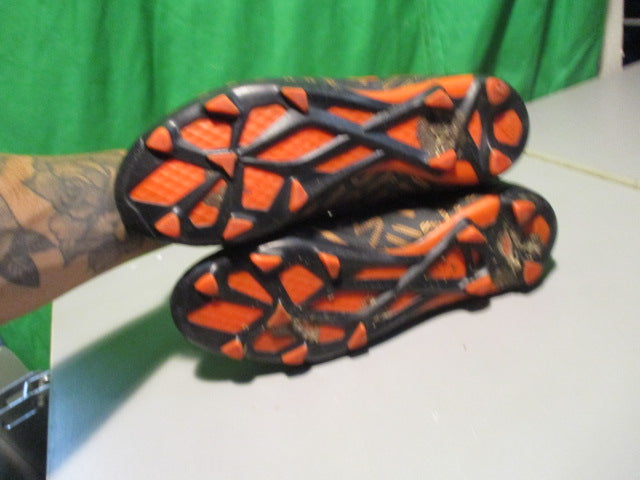 Load image into Gallery viewer, Used Adidas Nemeziz Messi Size 5.5 Soccer Cleats
