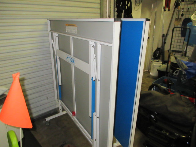 Load image into Gallery viewer, Used Stiga Outdoor Aluninum Ping Pong Table With Net (Net Behind Counter)
