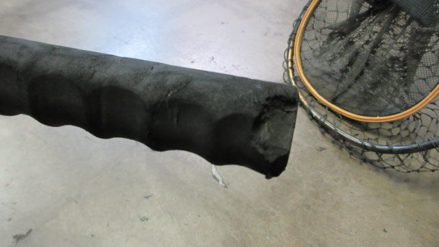 Load image into Gallery viewer, Used Bass Pro Shop 75&quot; Fishing Net - wear on handle
