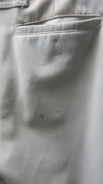 Load image into Gallery viewer, Used Mizuno Knicker Bottom Pants Youth Size XL - stains
