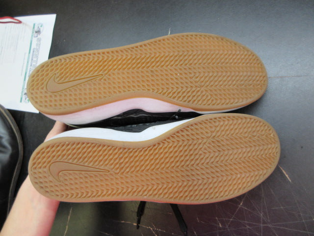 Load image into Gallery viewer, Used Nike SB Ishod Premium Sneakers - Size 12
