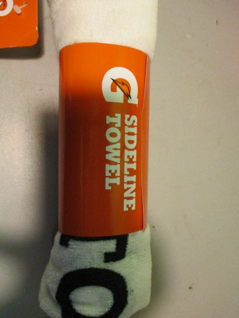 Load image into Gallery viewer, Gatorade Sideline TOWEL 16" H x 25" W

