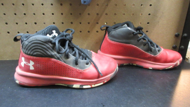 Load image into Gallery viewer, Used Under Armour Boys' Lockdown 4 GS Basketball Shoes - Size Youth 2.5

