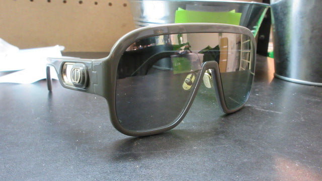 Load image into Gallery viewer, Used Dior Bobby Sport M1U Sunglasses
