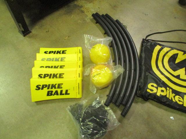 Load image into Gallery viewer, Like New Complete Spike Ball Set with 2 Balls, Net And Carry Bag
