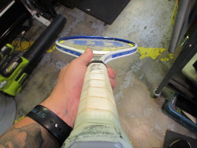 Load image into Gallery viewer, Used Wilson Triumph 110 27&quot; Tennis Racquet
