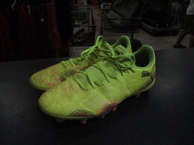Load image into Gallery viewer, Used Puma Future 8 Play Firm Ground Soccer Cleats Size 7
