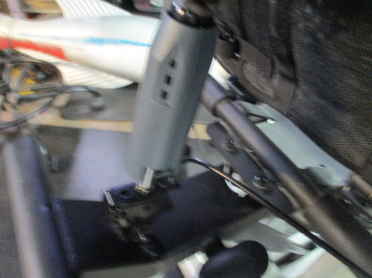 Used SportsArt Fitness 53R RECUMBENT BIKE (Seat Shock Leak)