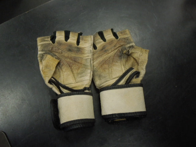 Load image into Gallery viewer, Used Altus Fingerless Training Gloves With Wrist Support Wrap No Size Found
