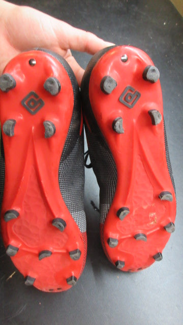 Load image into Gallery viewer, Used BURUDANI Soccer Cleats - Size 6
